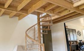 zoom sur le bel escalier