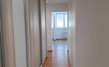 Placard, parquet, peinture à Thann