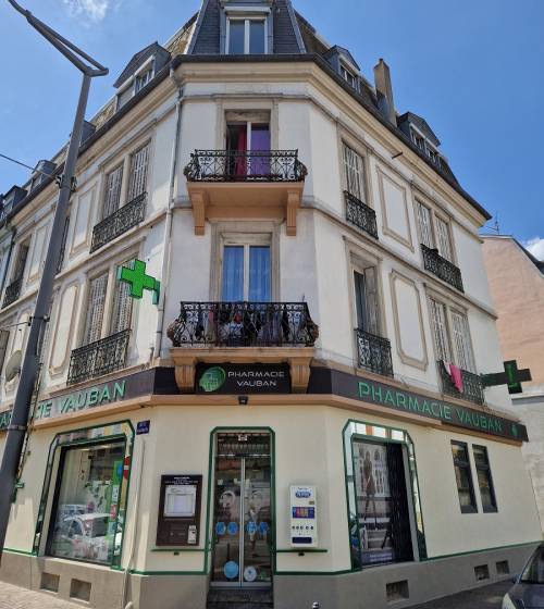 Ravalement de façade d'un immeuble ancien à Mulhouse