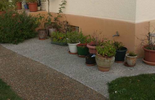 Mise en place d'une allée autour de la maison à Caen