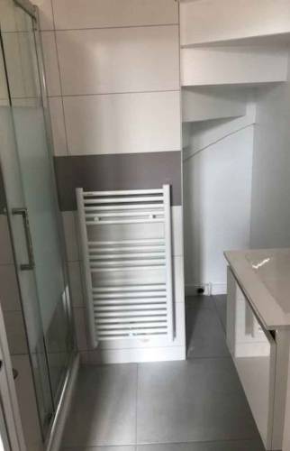 Salle de bain fonctionnelle et optimisée - Ploemeur (56270)