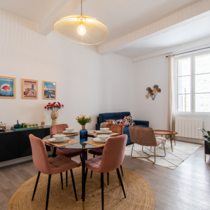 piece de vie colorée - Carole Barthez - La Maison Des Architectes