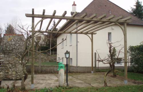 Nouvelle pergola bois sur dalle béton existante à ST GERVAIS LA FORET (41)