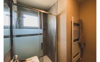 Création d'une grande douche ouverte dans la salle de bain rénovée - Cholet 49