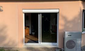 Fenêtre rénovée vue extérieure La Maison Des Travaux Bruz