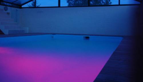 Pose d'éclairage de piscine