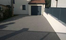 Maçon 77, Allée de garage