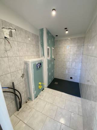 Salle de bain en cours de rénovation - Saint Nicolas de la Grave 82210