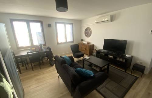Salon rénové moderne La Maison Des Travaux Alès