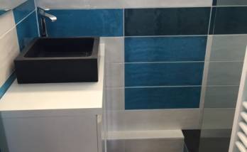 Nouvelle salle de bain rénovée avec son vasque sur plan - Nantes 44