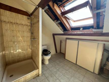 réno salle de bain sous combles morlaix - avant