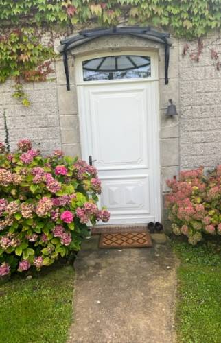 Nouvelle porte d'entrée et marquise à St Gatien des Bois