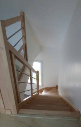 Escalier en hêtre 1/4 tournant