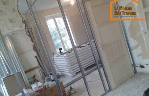 Mise en place des cloisons.