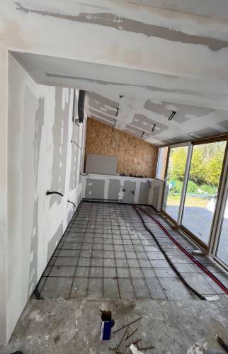 Pendant les travaux pour la création de cette cuisine ouverte