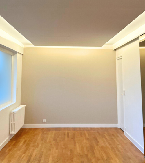 Pose d'un faux plafond 