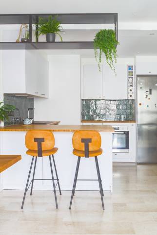 Cuisine blanche et verte : réagencement et rénovation dans un appartement lyonnais, quartier Tête d’Or