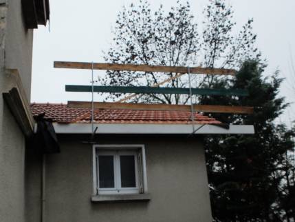 Rénovation et isolation d'une toiture de maison à Lyon - Travaux en cours