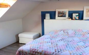 Aménagement dans les combles d'une chambre parentale spacieuse (91°