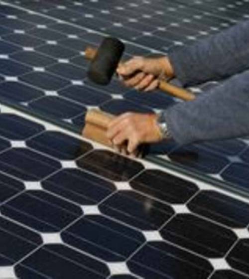 Pose de panneaux photovoltaiques à Cénac