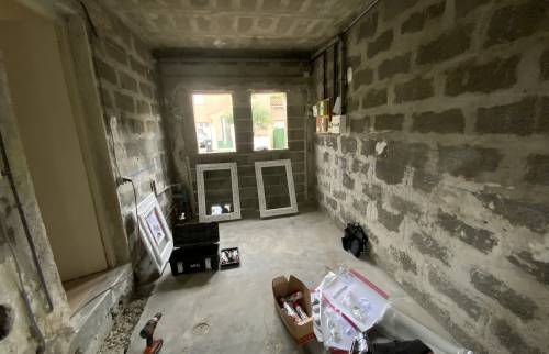 Garage avant son aménagement à Anduze 30140