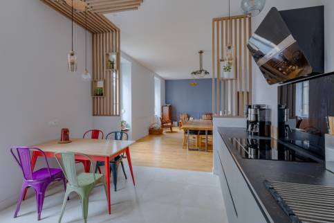 Lyon (69005) : Réalisation d'une cuisine ouverte sur le séjour avec claustra sur mesure