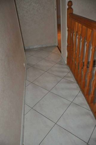 Palier de maison avant travaux de rénovation intérieure - Brie-Comte-Robert 77170