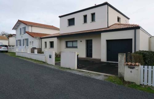 Maison avant installation de portail et clôture - Pornic 44210