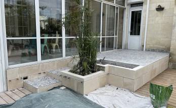 Pose baies vitrées et dalle de terrasse à hauteur de la façade arrière avec marches plates à Boissy-le-Châtel (77169)