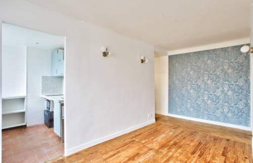 Rénovation de mur : peintures et papiers peints