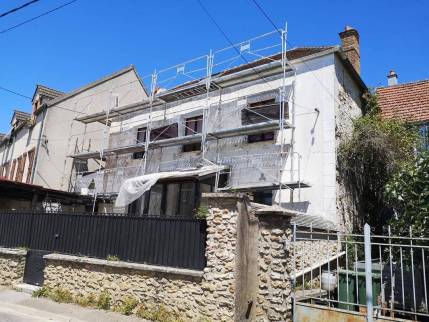 Travaux de ravalement de façade en cours - Solers 77111