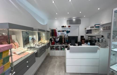 Intérieur rénové du magasin