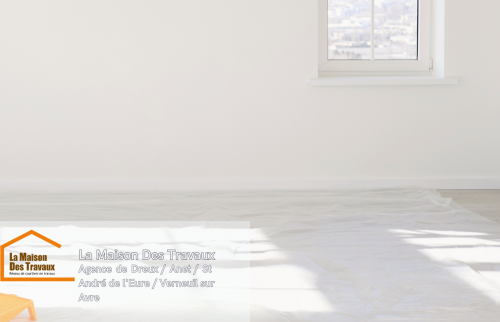 Une ambiance lumineuse grâce à des couleurs claires et des fenêtres optimisées.  