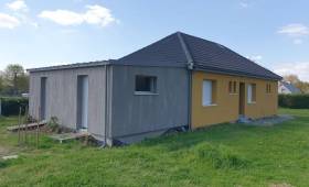 Vue sur l’extension terminée de la maison 