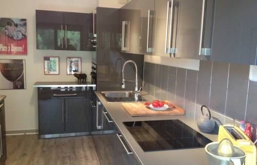 Une cuisine toute neuve pour cette belle de Sargé-lès-le-Mans (72)