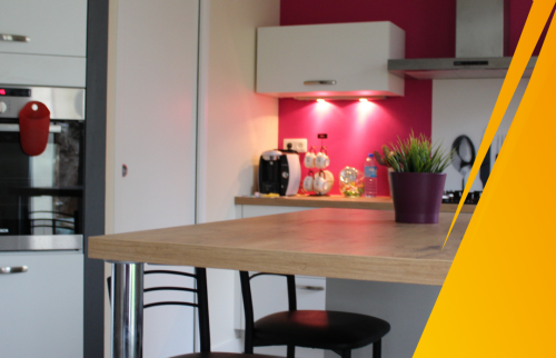Rénovation Familiale Près de Treffiagat : Création d'une Chambre Enfant et Cuisine Moderne