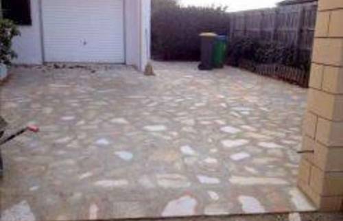 Réalisation d'une allée en quartzite du Brésil - La Maison Des Travaux de Vaires-sur-Marne 