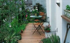 aménagement d'une terrasse en bois balcon appartement