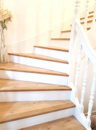 Escalier oois et blanc Arras