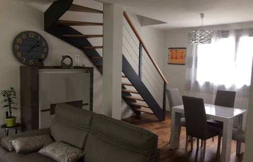 Nouvel escalier pour une nouvelle pièce de vie agrandie - Nantes (44)