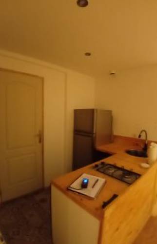 T2 rénové Aix-Les-Bains cuisine avant 1