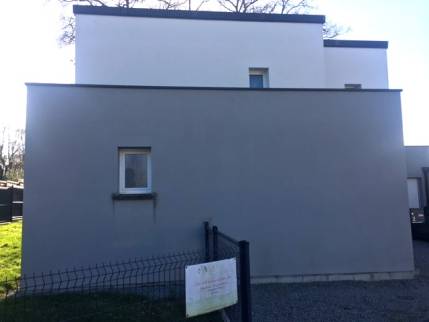Maison contemporaine avant travaux de surélévation - Nantes (44000)