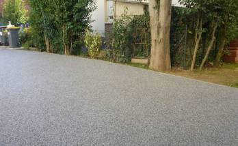 Allée après rénovation à Cournon d'Auvergne 