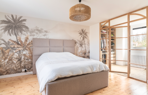 Création d'une verrière sur-mesure pour séparer un dressing d'une chambre