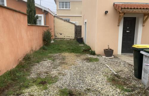 Construction d'un garage attenant à une maison, Sud Ouest de Lyon : vue avant travaux