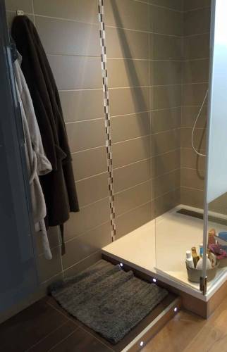 Rénovation d'une salle de bain moderne à Vertou (44)