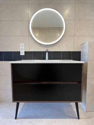 Création de salle de bain avec meuble vasque et miroir éclairé - Nantes 44