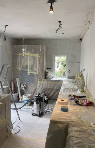 Rénovation de la cuisine avec création de spots encastrés