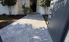 Rénovation d’allées à proximité de Sautron et Vigneux-de-Bretagne : une entrée repensée et un accès garage facilité 1