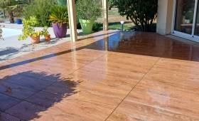 Terrasse carrelage imitation bois Saint-Etienne-le-Molard